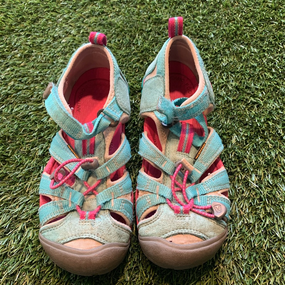 ☀️Keen Aqua/Pink Waterproof Size 3 Shoes